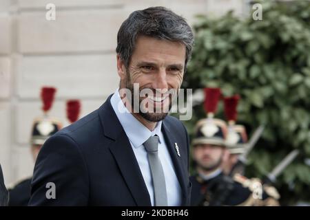 Tony Estanguet, président français du Comité d'organisation des Jeux olympiques et paralympiques de 2024 à Paris, quitte le Palais présidentiel de l'Elysée (photo de Daniel Pier/NurPhoto) Banque D'Images