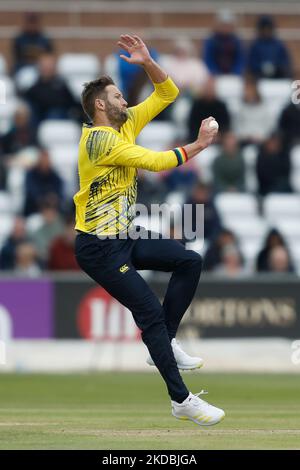 Andrew Tye de Durham Bowls lors du match de Blast Vitality T20 entre le Durham County Cricket Club et le Northamptonshire County Cricket Club au Seat unique Riverside, Chester le Street, le dimanche 5th juin 2022.(photo par Wwill Matthews /MI News/NurPhoto) Banque D'Images