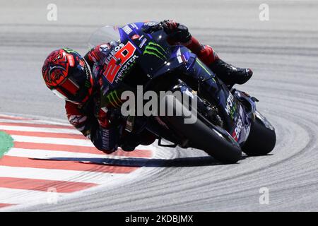 Fabio Quartararo, de France, à bord de son vélo Monster Energy Yamaha sur le moto GP de Catalunya sur 5 juin 2022 à Barcelone. (Photo de Joan Cros/NurPhoto) Banque D'Images