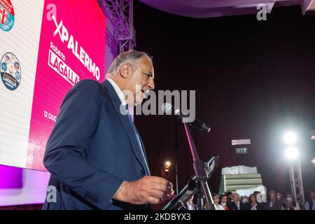 Dernière réunion du candidat au poste de maire de Palerme, du Centre-droit Roberto Lagalla, au Politeama Multisala à Palerme. Italie, Sicile, Palerme, 10 juin 2022 (photo de Francesco Militello Mirto/NurPhoto) Banque D'Images