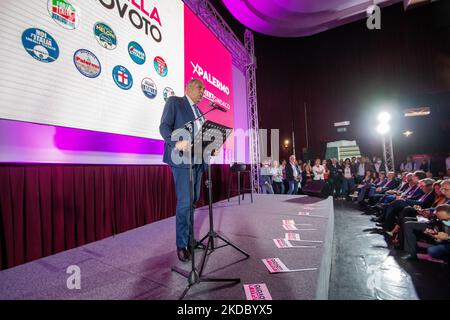 Dernière réunion du candidat au poste de maire de Palerme, du Centre-droit Roberto Lagalla, au Politeama Multisala à Palerme. Italie, Sicile, Palerme, 10 juin 2022 (photo de Francesco Militello Mirto/NurPhoto) Banque D'Images