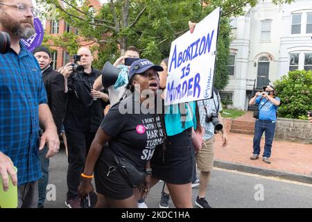 Les contre-manifestants ont fait une manifestation sur les droits à l'avortement à Washington, D.C., sur 13 juin 2022. (Photo de Bryan Olin Dozier/NurPhoto) Banque D'Images