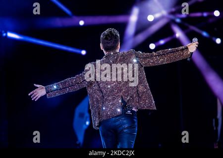 Cesare Cremonini en concert au Stadio Giuseppe Meazza à San Siro à Milan, Italie, sur 13 juin 2022. (Photo par Mairo Cinquetti/NurPhoto) Banque D'Images