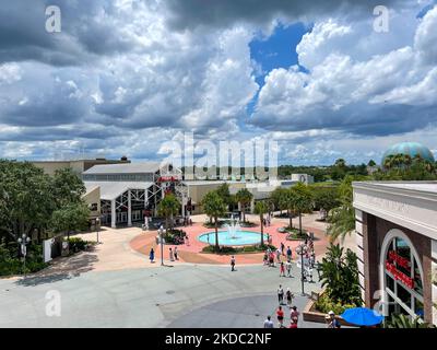 Orlando, FL États-Unis - 19 juillet 2020 : vue aérienne d'un AMC Theatre dans un centre commercial extérieur à Orlando, Floride. Banque D'Images