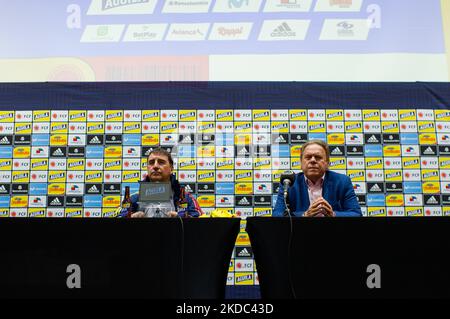 La fédération colombienne de football équipe de football dévoile son nouvel entraîneur en remplacement de Reinaldo Rueda dans une conférence de presse avec le nouvel entraîneur Nestor Lorenzo présenté par le président de l'équipe colombienne de football Ramon Jesurun à Bogota, Colombie 14 juin 2022. (Photo par Sebastian Barros/NurPhoto) Banque D'Images