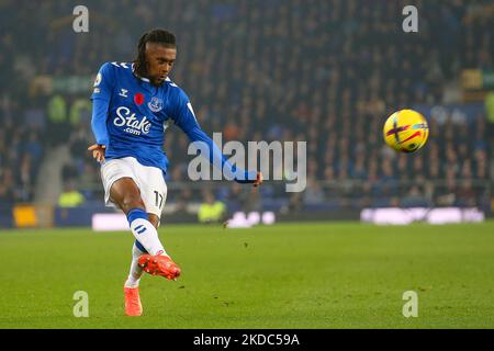 Everton, Royaume-Uni. 05th novembre 2022. Alex Iwhi d'Everton en action. Premier League Match, Everton v Leicester City à Goodison Park à Liverpool le samedi 5th novembre 2022. Cette image ne peut être utilisée qu'à des fins éditoriales. Utilisation éditoriale uniquement, licence requise pour une utilisation commerciale. Aucune utilisation dans les Paris, les jeux ou les publications d'un seul club/ligue/joueur. photo par Chris Stading/Andrew Orchard sports Photography/Alamy Live News crédit: Andrew Orchard sports Photography/Alamy Live News Banque D'Images