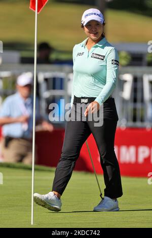 SEI Young Kim de Séoul, République de Corée marche sur le green 18th après avoir fait son putt lors de la première partie du tournoi de golf Meijer LPGA Classic au Blythefield Country Club à Belmont, MI, USA jeudi, 16 juin 2022. (Photo par Amy Lemus/NurPhoto) Banque D'Images