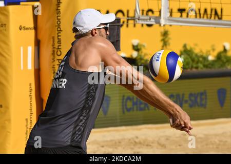 Renato/Vitor Felipe (BRA) contre Shalk/Brunner lors des demi-finales des championnats du monde de volley-ball de plage le 18th juin 2022 au Foro Italico à Rome, Italie. (Photo de Domenico Cippitelli/LiveMedia/NurPhoto) Banque D'Images