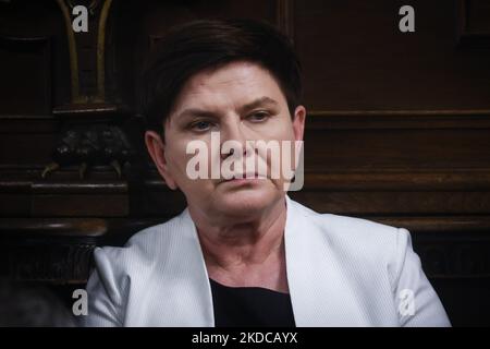 Beata Szydlo, ancien Premier ministre de Pologne et membre du Parlement européen, assiste à la messe à la cathédrale de Wawel. Cracovie, Pologne sur 18 juin 2022. (Photo de Beata Zawrzel/NurPhoto) Banque D'Images