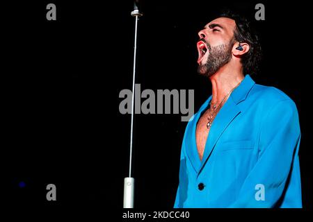 Marco Mengoni en concert au stade Giuseppe Meazza à San Siro à Milan, Italie, sur 19 juin 2022 (photo de Mairo Cinquetti/NurPhoto) Banque D'Images