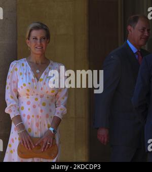 Le prince Edward de Grande-Bretagne, comte de Wessex, à droite, et Sophie, comtesse de Wessex, assistent à une cérémonie de bienvenue avant de rencontrer le président chypriote Nikos Anastasiadis au Palais présidentiel de Nicosie. Chypre, mardi, 21 juin 2022. (Photo de Danil Shamkin/NurPhoto) Banque D'Images