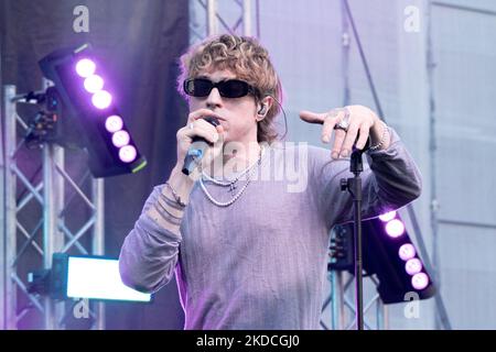 Irama pendant le concert de musique de la chanteuse italienne Irama - RDS sur 19 juin 2022 à la Rotonda a mare à Senigallia (AN), Italie (photo par Emmanuele Olivi/LiveMedia/NurPhoto) Banque D'Images