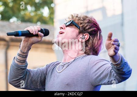 Irama pendant le concert de musique de la chanteuse italienne Irama - RDS sur 19 juin 2022 à la Rotonda a mare à Senigallia (AN), Italie (photo par Emmanuele Olivi/LiveMedia/NurPhoto) Banque D'Images