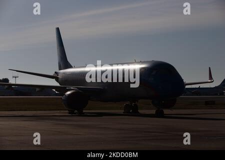 On voit un avion de passagers de la compagnie aérienne Austral stationné à l'aéroport Jorge Newbery, à Buenos Aires, en Argentine, 29 juin 2022. (Photo de Matías Baglietto/NurPhoto) Banque D'Images