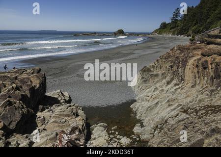 Vue sur la plage de Kalaloch 4 dans le parc national olympique de l'État de Washington vendredi, 24 juin 2022. (Photo de Thomas O'Neill/NurPhoto) Banque D'Images