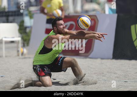 Volley-ball World Beach Pro Tour semi-fin, Benzi (Italie) en action pendant la plage volley-ball World Beach Pro Tour 2022 sur 03 juillet 2022 au Lido Naxos à Giardini Naxos, Italie (photo par Massimiliano Carnabuci/LiveMedia/NurPhoto) Banque D'Images