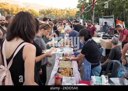 Festival anti-racisme de 3 jours avec des cuisines traditionnelles de nombreux pays à Athènes, Grèce sur 3 juillet 2022. Égypte, Éthiopie, Afghanistan, Zimbabwe, Nigéria, Kurdistan, Philippines entre autres. (Photo de Nikolas Kokovovlis/NurPhoto) Banque D'Images