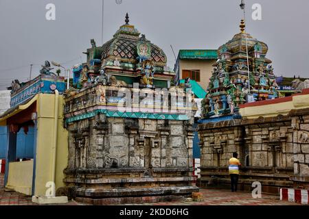 Temple Kuzhanthai Velappar (Arulmigu Kuzhanthai Velappar Thirukkovil) situé dans le village de Poombarai à Kodaikanal, Tamil Nadu, en Inde, sur 17 mai 2022. Ce temple historique a plus de 3000 ans a été consacré par sa sainteté Bhogar. (Photo de Creative Touch Imaging Ltd./NurPhoto) Banque D'Images