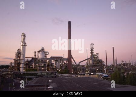 Vue générale de la raffinerie de pétrole Shell à Wesseling, près de Cologne, en Allemagne, sur 4 juillet 2022 (photo de Ying Tang/NurPhoto) Banque D'Images