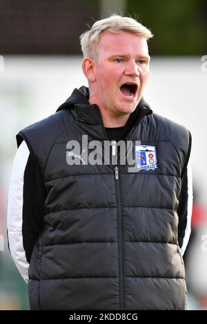 Pete Wild, le nouveau directeur de Barrow, lors du match amical d'avant-saison entre Ashton United et Barrow au stade Hurst Cross, Ashton sous Lyne, le mardi 5th juillet 2022. (Photo d'Eddie Garvey/MI News/NurPhoto) Banque D'Images