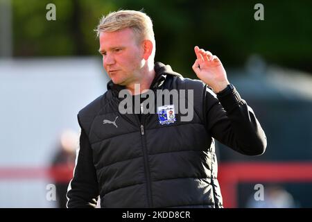 Pete Wild, le nouveau directeur de Barrow, lors du match amical d'avant-saison entre Ashton United et Barrow au stade Hurst Cross, Ashton sous Lyne, le mardi 5th juillet 2022. (Photo d'Eddie Garvey/MI News/NurPhoto) Banque D'Images