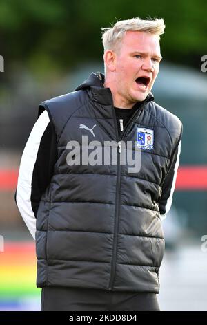 Pete Wild, le nouveau directeur de Barrow, lors du match amical d'avant-saison entre Ashton United et Barrow au stade Hurst Cross, Ashton sous Lyne, le mardi 5th juillet 2022. (Photo d'Eddie Garvey/MI News/NurPhoto) Banque D'Images