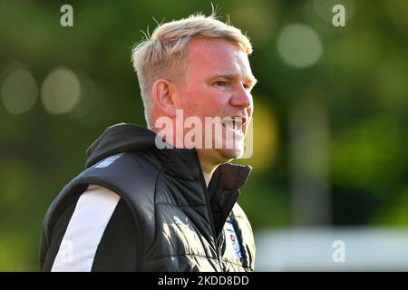 Pete Wild, le nouveau directeur de Barrow, lors du match amical d'avant-saison entre Ashton United et Barrow au stade Hurst Cross, Ashton sous Lyne, le mardi 5th juillet 2022. (Photo d'Eddie Garvey/MI News/NurPhoto) Banque D'Images