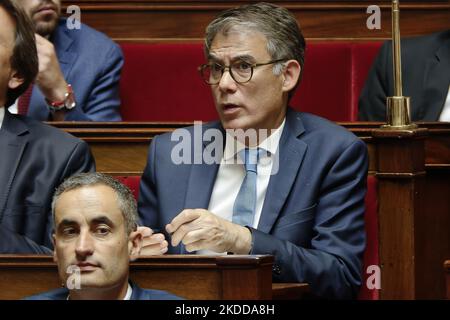 Olivier Faure, Premier secrétaire du Parti socialiste (PS) de gauche, assiste au discours de la première ministre française Elisabeth borne, qui parle de sa "déclaration politique générale" aux députés lors de la nouvelle session législative à l'Assemblée nationale - 6 juillet 2022, Paris (Photo de Daniel Pier/NurPhoto) Banque D'Images