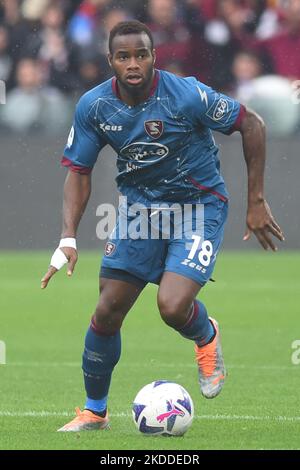 Salerno, Italie. 05th novembre 2022. Lassana Coulibaly des États-Unis Salernitana en action pendant la série Un match entre les États-Unis Salernitana 1919 contre les États-Unis Cremonese au Stadio Arechi à Salerno, Italie sur 5 novembre 2022. (Photo par Agostino Gemito/Pacific Press/Sipa USA) crédit: SIPA USA/Alay Live News Banque D'Images