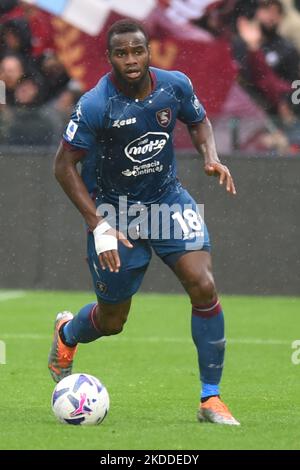 Salerno, Italie. 05th novembre 2022. Lassana Coulibaly des États-Unis Salernitana en action pendant la série Un match entre les États-Unis Salernitana 1919 contre les États-Unis Cremonese au Stadio Arechi à Salerno, Italie sur 5 novembre 2022. (Photo par Agostino Gemito/Pacific Press/Sipa USA) crédit: SIPA USA/Alay Live News Banque D'Images