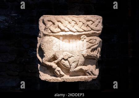 Vestiges d'une capitale, crypte de San Giovanni in Conca avec colonnes, ancienne église basilique située au centre de la place Missori, à Milan, Italie Banque D'Images