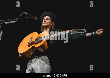 Milan, Italie, 5th novembre 2022. James Bay se produit en direct à fabrique à Milan. Crédits: Maria Laura Arturi/Alamy Live News Banque D'Images