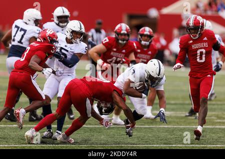 Bloomington, États-Unis. 05th novembre 2022. Penn State Nittany Lions de retour Kaytron Allen (13) porte le ballon contre l'université d'Indiana lors d'un match de football NCAA au Memorial Stadium. Les Nittany Lions battent les Hoosiers 45-14. Crédit : SOPA Images Limited/Alamy Live News Banque D'Images