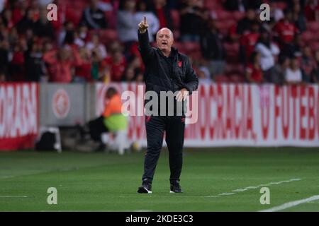 5th novembre 2022; stádio Beira-Rio, Porto Alegre, Brésil. L'entraîneur Luiz Felipe Scolari d'Athlético, pendant le football Campeonata Braziliro entre Internacional et Athlético Banque D'Images