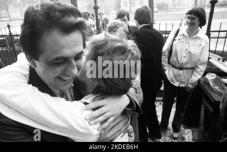 La visite du Président du FDJ du GDR, Egon Krenz, à Bonn, le 21 mars 1980. Avec ses amis, le MSB Spartakus, Allemagne Banque D'Images