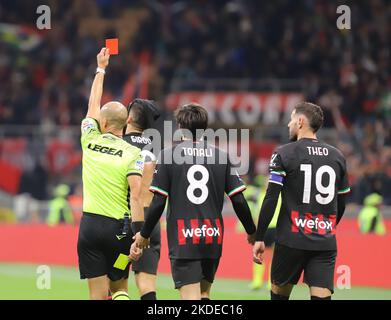 Milano 5 novembre Stadio G Meazza série Campionato A Tim 2022/23 AC Milan -SC Spezia Nella foto : carte rouge pour Olivier Giroud Banque D'Images