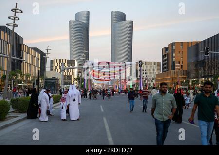 Le DARB Lusail Festival, un festival familial dans le cadre du partenariat entre Qatar Tourism, Qatar Airways, l'année 2022 de la culture (Yoc) Qatar-MENASA, le Comité suprême pour la livraison et l'héritage (SC) et Qatari Diar, a insufflé la vie dans le nouveau monument inauguré dans la ville dynamique de Lusail au Qatar. Banque D'Images