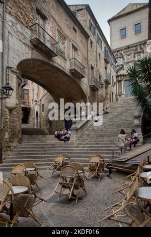 Gérone, Espagne - 21st octobre 2022 : Vue sur les escaliers de Pujada de Sant Domenec ou de Saint Domenec Banque D'Images