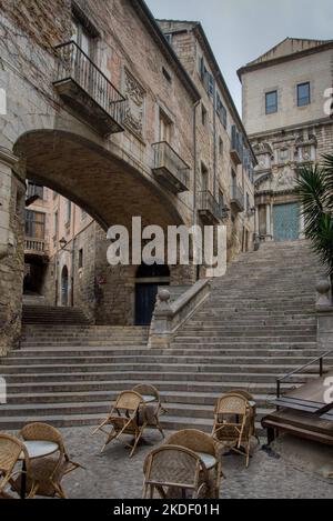 Gérone, Espagne - 21st octobre 2022 : Vue sur les escaliers de Pujada de Sant Domenec ou de Saint Domenec Banque D'Images