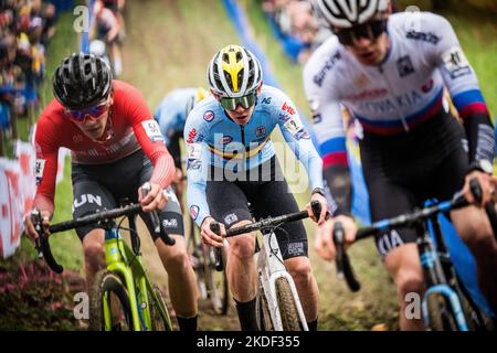 Belge Antoine Jamin photographié en action lors de la course junior des hommes aux Championnats d'Europe de cyclisme cycliste, dimanche 06 novembre 2022, à Namur, Belgique. BELGA PHOTO JASPER JACOBS Banque D'Images