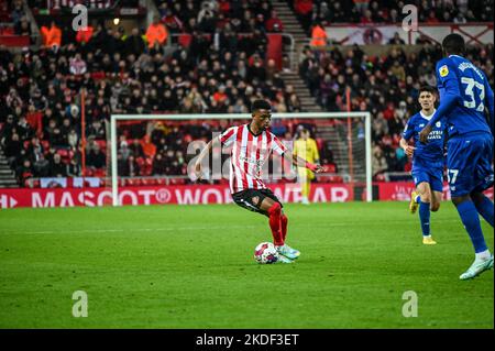 Sunderland AFC avance Amad Diallo en action contre Cardiff City dans le championnat Sky Bet. Banque D'Images