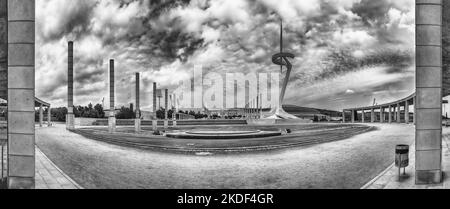 BARCELONE - AOÛT 11 : vue panoramique de l'architecture pittoresque et essentielle du Parc Olympique sur la colline de Montjuic, Barcelone, Catalogne, Espagne, sur Un Banque D'Images