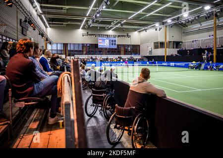 2022-11-06 11:46:09 OSS - Sam Schroder et Niels Vink pendant le dernier jour des maîtres de tennis en fauteuil roulant 2022 ITF, le championnat du monde de tennis en fauteuil roulant dans le centre sportif de Rusheuvel. ANP ROYAL IMAGES ROB ENGELAR pays-bas sortie - belgique sortie Banque D'Images