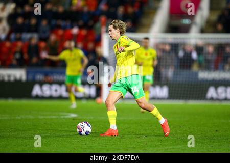 AESSEAL New York Stadium, Rotherham, Angleterre - 5th novembre 2022 Todd Cantwell (14) de Norwich City - pendant le match Rotherham v Norwich City, Sky Bet Championship, 2022/23, AESSEAL New York Stadium, Rotherham, Angleterre - 5th novembre 2022 Credit: Arthur Haigh/WhiteRosePhotos/Alay Live News Banque D'Images