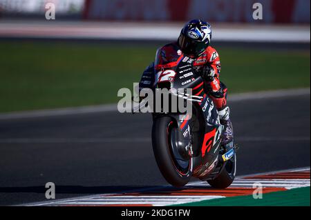 Valence, Espagne. 05th novembre 2022. Maverick Viñales (course d'Aprilia) vu en action pendant le Gran Premio Motul de la Comunitat Valenciana au circuit Ricardo Tormo. (Photo de Germán Vidal/SOPA Images/Sipa USA) crédit: SIPA USA/Alay Live News Banque D'Images