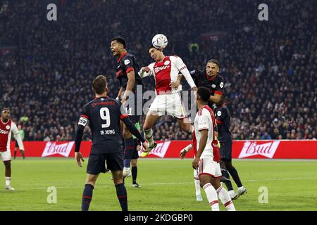 AMSTERDAM - (LR) Cody Gakpo du PSV Eindhoven, Edson Alvarez d'Ajax, Armando Obispo du PSV Eindhoven lors du match entre l'AFC Ajax et le PSV à l'arène Johan Cruijff sur 6 novembre 2022 à Amsterdam, pays-Bas. ANP MAURICE VAN STEEN Banque D'Images