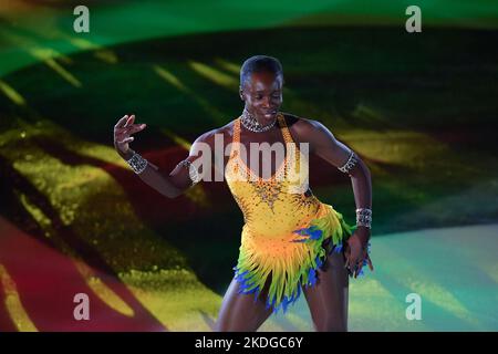 Mae Berenice MEITE (FRA), lors du Gala de l'exposition, au Grand Prix de patinage artistique de l'UIP - Grand Prix de France 2022, au Parc des glaces d'Angers, sur 6 novembre 2022 à Angers, France. Credit: Raniero Corbelletti/AFLO/Alay Live News Banque D'Images