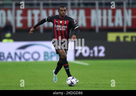 Milan, Italie, 5th novembre 2022. Pierre Kalulu de l'AC Milan pendant la série Un match à Giuseppe Meazza, Milan. Le crédit photo devrait se lire: Jonathan Moscrop / Sportimage Banque D'Images