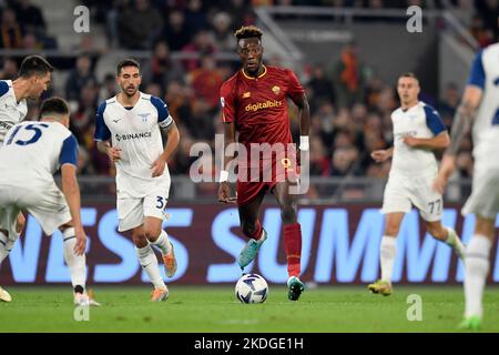 Roma, Italie. 06th novembre 2022. Tammy Abraham d'AS Roma pendant la série Un match de football entre AS Roma et SS Lazio au stade Olimpico à Rome (Italie), 6 novembre 2022. Photo Antonietta Baldassarre/Insidefoto crédit: Insidefoto di andrea staccioli/Alamy Live News Banque D'Images