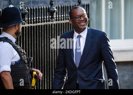 Downing Street, Londres, Royaume-Uni. 7th septembre 2022. Kwasi Kwarteng, chancelier de l'Échiquier, assiste à la première réunion du Cabinet au 10 Downing Street s. Banque D'Images